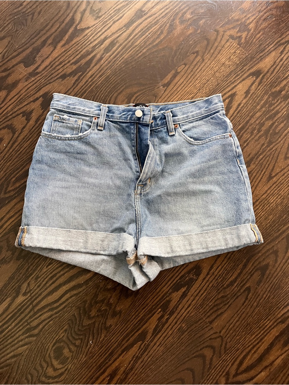 BDG mom high rise